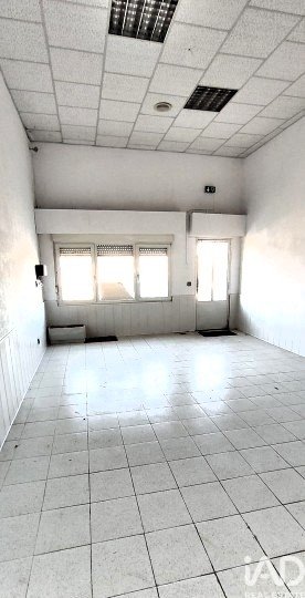Commercial property à Santovenia de la Valdoncina, Leon, Espagne 1840 m2 No. 172288