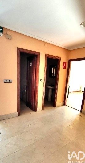 Commercial property à Santovenia de la Valdoncina, Leon, Espagne 1840 m2 No. 172288