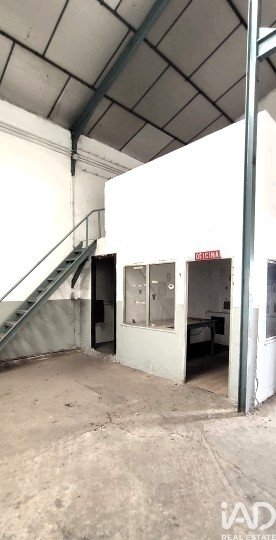 Commercial property à Santovenia de la Valdoncina, Leon, Espagne 1840 m2 No. 172288