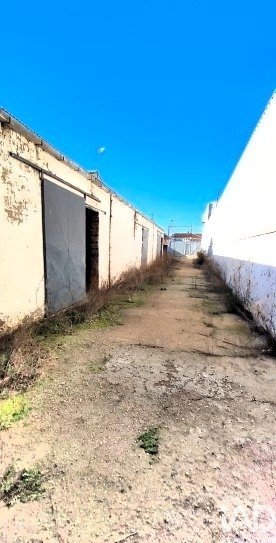Commercial property à Santovenia de la Valdoncina, Leon, Espagne 1840 m2 No. 172288