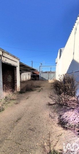 Commercial property à Santovenia de la Valdoncina, Leon, Espagne 1840 m2 No. 172288