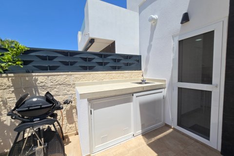 Villa for sale in Alicante, Spain 3 bedrooms, 107 sq.m. No. 189771 - photo 9