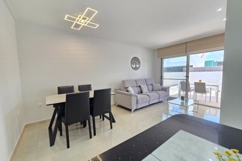 Villa for sale in Alicante, Spain 3 bedrooms, 107 sq.m. No. 189771 - photo 13