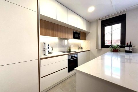 Apartamento en venta en Torrevieja, Alicante, España 3 dormitorios, 98 m2 No. 189756 - foto 5