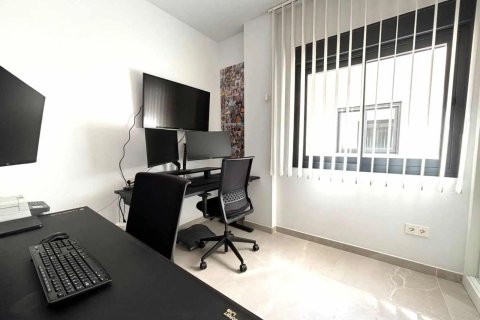 Apartamento en venta en Torrevieja, Alicante, España 3 dormitorios, 98 m2 No. 189756 - foto 13