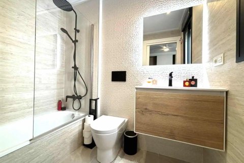 Apartamento en venta en Torrevieja, Alicante, España 3 dormitorios, 98 m2 No. 189756 - foto 12