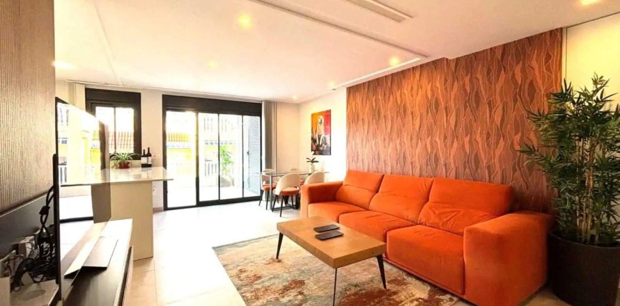 Apartamento en Torrevieja, Alicante, España 3 dormitorios, 98 m2 No. 189756