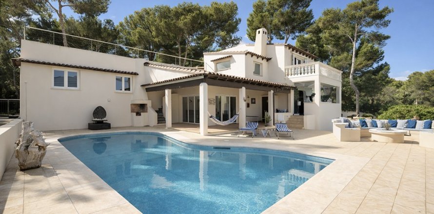Villa in Sol De Mallorca, Mallorca, Spain 4 bedrooms, 242 sq.m. No. 179855