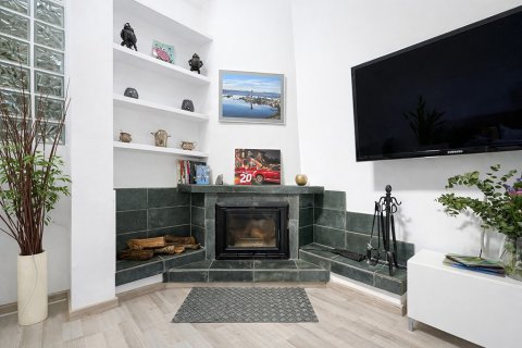 Villa for sale in Sol De Mallorca, Mallorca, Spain 4 bedrooms, 242 sq.m. No. 179855 - photo 8