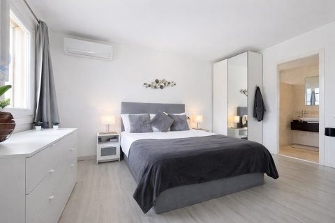 Villa for sale in Sol De Mallorca, Mallorca, Spain 4 bedrooms, 242 sq.m. No. 179855 - photo 14