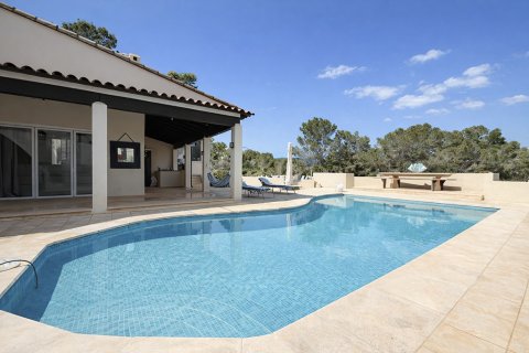 Villa for sale in Sol De Mallorca, Mallorca, Spain 4 bedrooms, 242 sq.m. No. 179855 - photo 3
