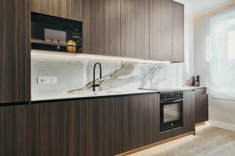 Dzīvoklis pārdošanā Madrid, Spānijā 3 istabas, 99 m2 Nr. 179860 - attēls 9