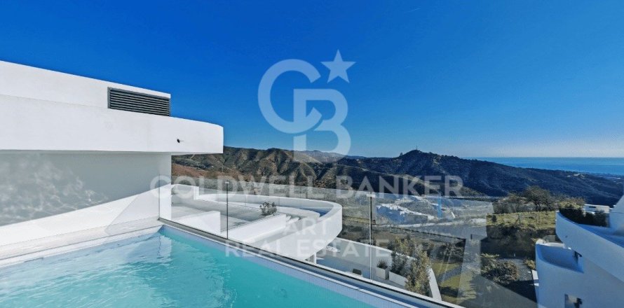 Apartment in Ojen, Malaga, Spain 2 bedrooms, 142 sq.m. No. 158947