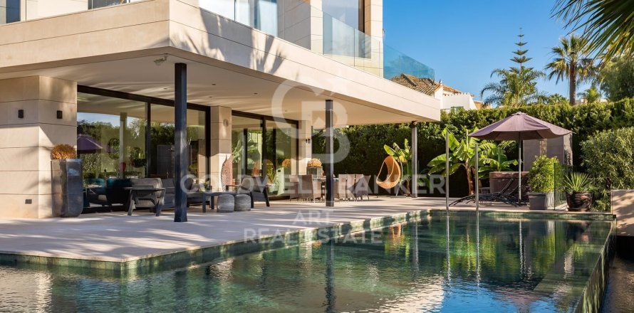 Huvila Marbella, Malaga, Espanja 6 makuuhuonetta, 747 m2 No. 158943