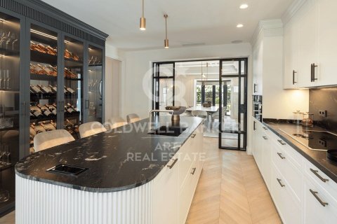 Villa for sale in Marbella, Malaga, Spain 6 bedrooms, 910 sq.m. No. 158942 - photo 8