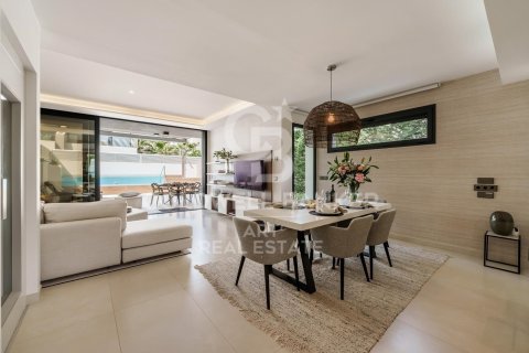 Villa à vendre à Marbella, Malaga, Espagne, 5 chambres, 297 m2 No. 158941 - photo 5