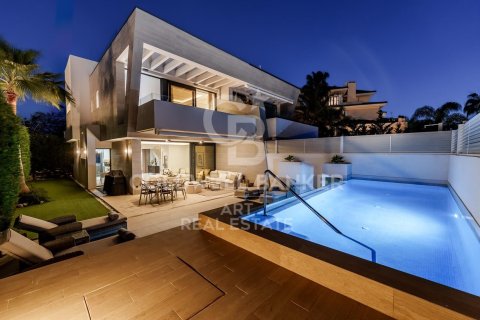 Villa en venta en Marbella, Málaga, España 5 dormitorios, 297 m2 No. 158941 - foto 21
