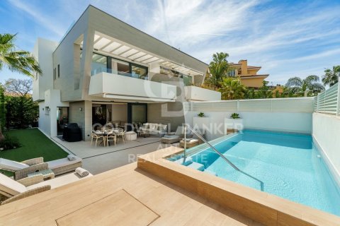 Villa in Marbella, Malaga, Spanien 5 Schlafzimmer, 297 m2 Nr. 158941