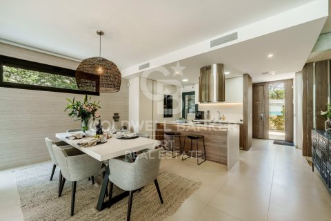 Villa à vendre à Marbella, Malaga, Espagne, 5 chambres, 297 m2 No. 158941 - photo 4