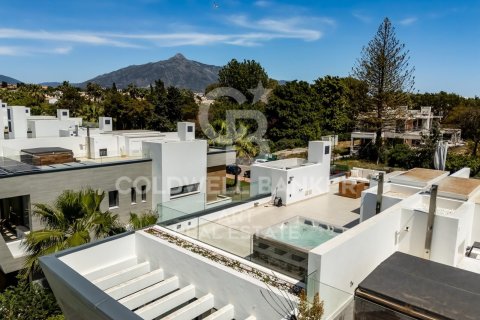 Villa à vendre à Marbella, Malaga, Espagne, 5 chambres, 297 m2 No. 158941 - photo 22