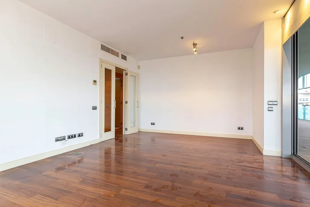 Apartment in Barcelona, Spain 3 bedrooms,  No. 141261