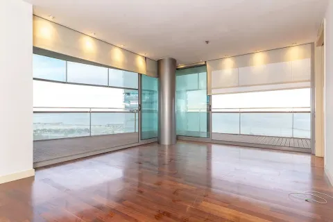 Apartamento en venta en Barcelona, España 3 dormitorios, No. 141261 - foto 9