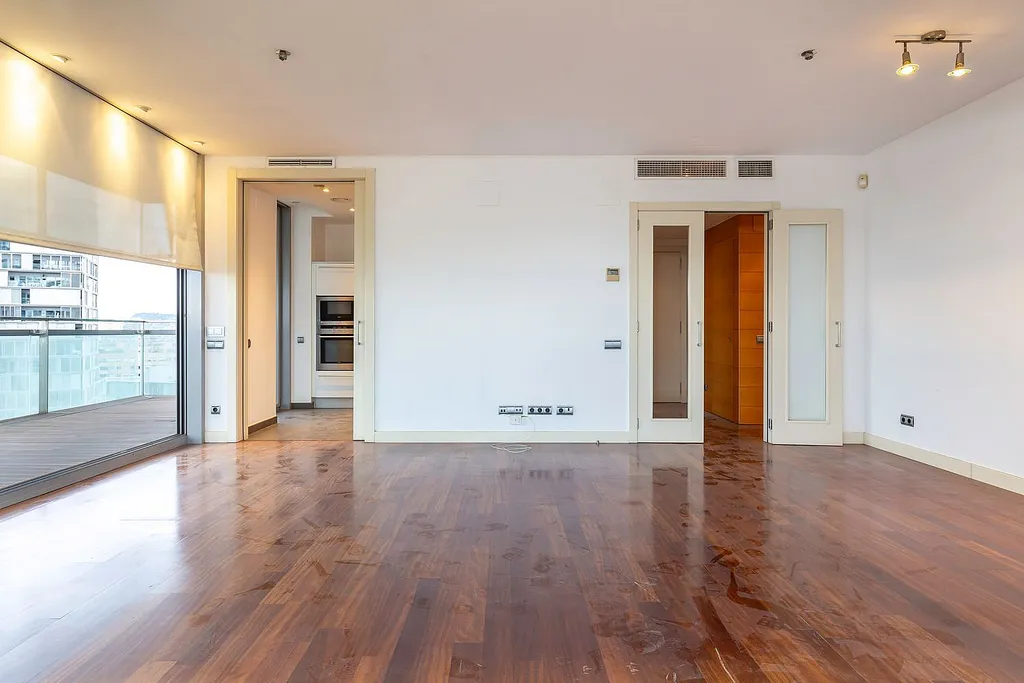 Apartment in Barcelona, Spain 3 bedrooms,  No. 141261