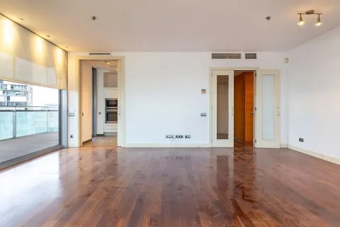 Apartamento en venta en Barcelona, España 3 dormitorios, No. 141261 - foto 10