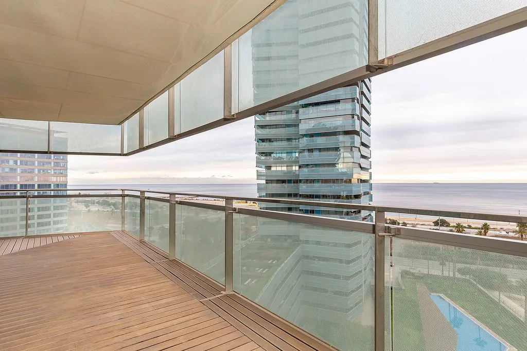 Apartment in Barcelona, Spain 3 bedrooms,  No. 141261