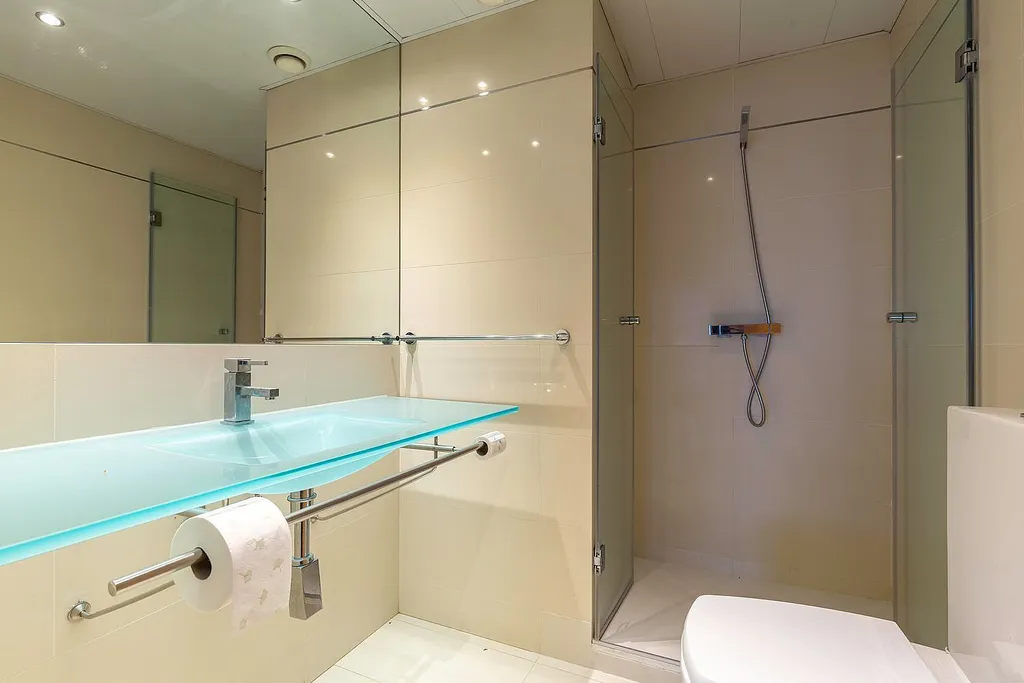 Apartment in Barcelona, Spain 3 bedrooms,  No. 141261