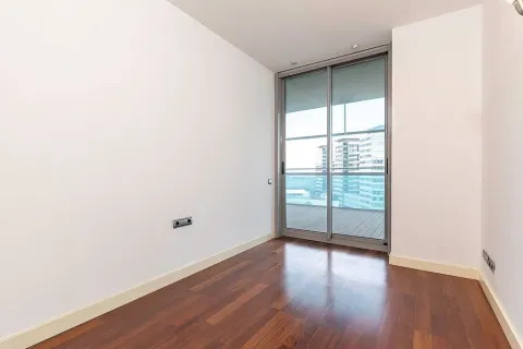 Apartamento en venta en Barcelona, España 3 dormitorios, No. 141261 - foto 18