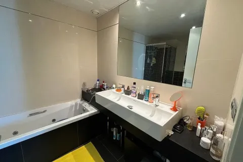 Apartamento en venta en Barcelona, España 3 dormitorios, No. 141262 - foto 21