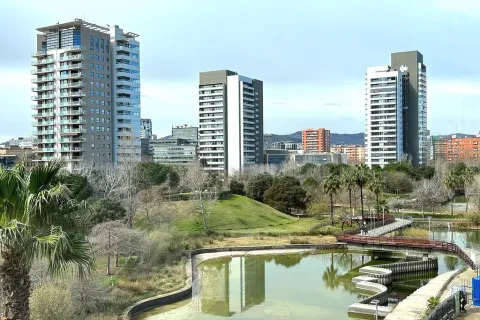 Apartamento en venta en Barcelona, España 3 dormitorios, No. 141262 - foto 1