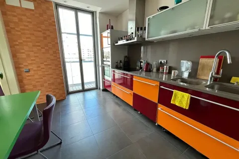 Apartamento en venta en Barcelona, España 3 dormitorios, No. 141262 - foto 10
