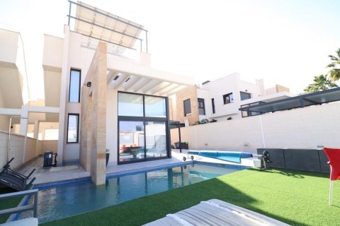 Villa pārdošanā La Zenia, Alicante, Spānijā 3 istabas, 150 m2 Nr. 165375 - attēls 2