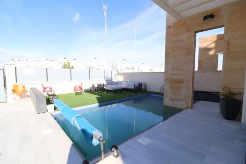 Villa pārdošanā La Zenia, Alicante, Spānijā 3 istabas, 150 m2 Nr. 165375 - attēls 5