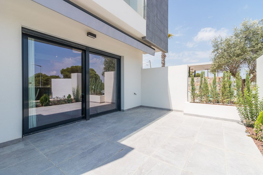 Bungalow à Torrevieja, Alicante, Espagne 3 chambres,  No. 173903
