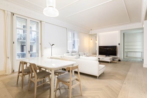 Apartamento en venta en Barcelona, España 4 dormitorios, 253 m2 No. 150800 - foto 7