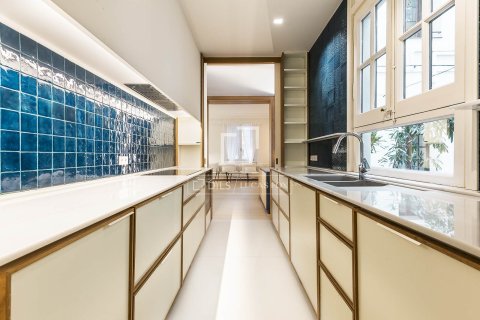 Apartamento en venta en Barcelona, España 4 dormitorios, 253 m2 No. 150800 - foto 14