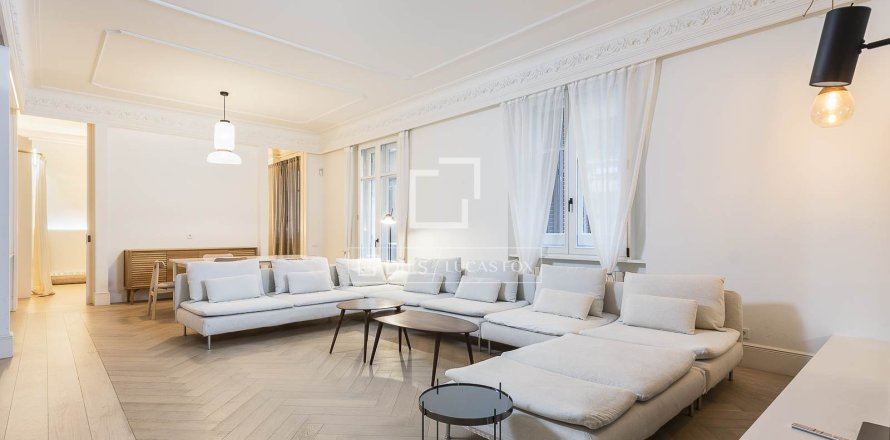 Apartamento en Barcelona, España 4 dormitorios, 253 m2 No. 150800