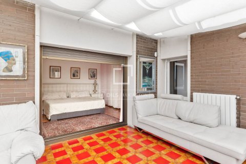 Villa for sale in Castelldefels, Barcelona, Spain 5 bedrooms, 318 sq.m. No. 150798 - photo 16