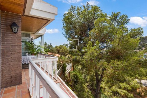 Villa for sale in Castelldefels, Barcelona, Spain 5 bedrooms, 318 sq.m. No. 150798 - photo 25