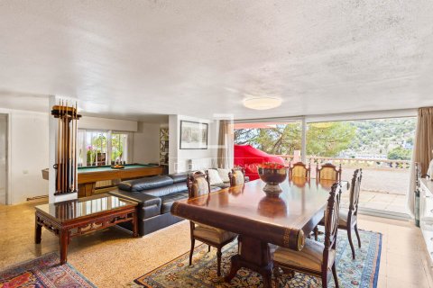 Villa for sale in Castelldefels, Barcelona, Spain 5 bedrooms, 318 sq.m. No. 150798 - photo 26