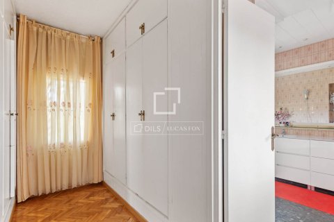 Villa for sale in Castelldefels, Barcelona, Spain 5 bedrooms, 318 sq.m. No. 150798 - photo 18