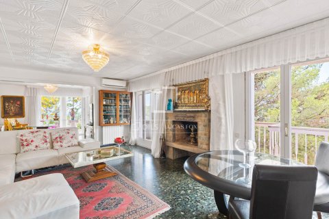 Villa for sale in Castelldefels, Barcelona, Spain 5 bedrooms, 318 sq.m. No. 150798 - photo 6