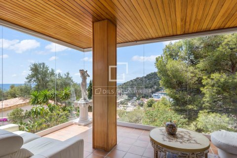 Villa for sale in Castelldefels, Barcelona, Spain 5 bedrooms, 318 sq.m. No. 150798 - photo 3
