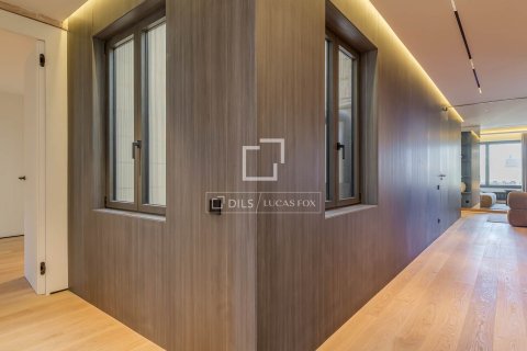 Apartament w Barcelona, Hiszpania 4 sypialnie, 224 mkw. nr 150803 – zdjęcie 15