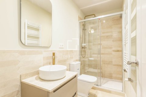 Продажа квартиры в Барселона, Испания 3 спальни, 108м2 №150802 - фото 12