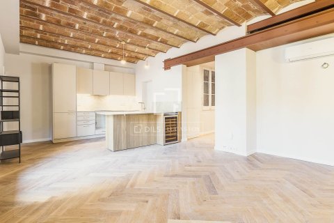 Продажа квартиры в Барселона, Испания 3 спальни, 108м2 №150802 - фото 5