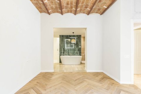 Продажа квартиры в Барселона, Испания 3 спальни, 108м2 №150802 - фото 19